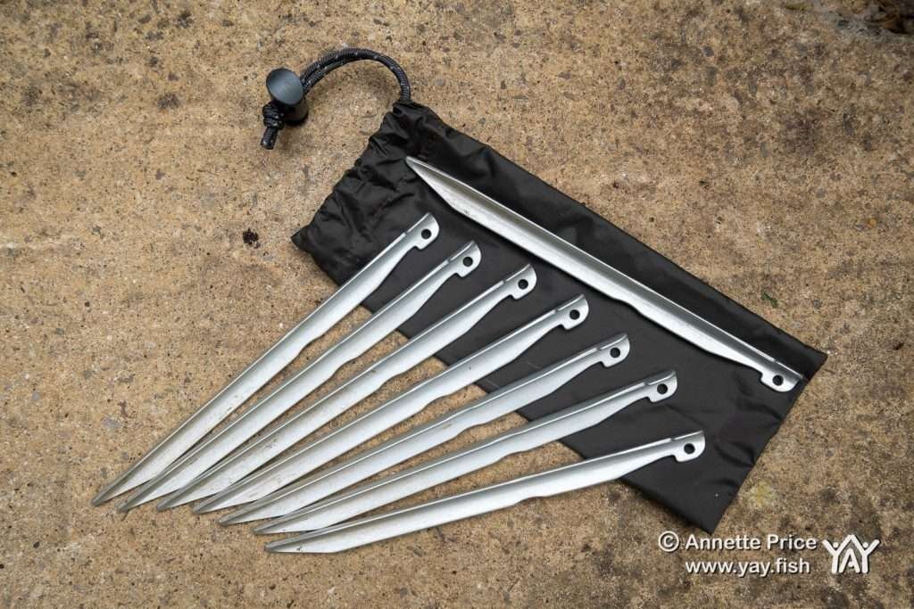 8 pegs come with the Rab Ridge Raider Bivi.